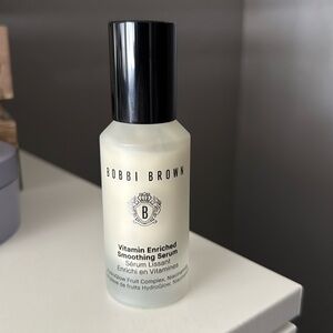 Bobbi brown vitamin enriched smoothing serum